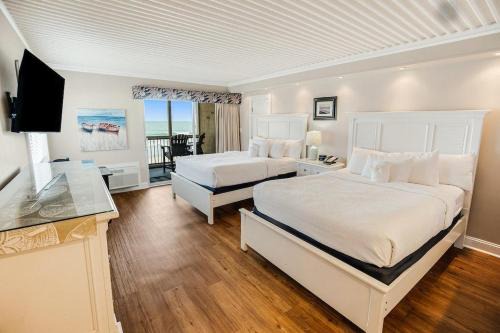 Litchfield by the Sea Apartment | Quintessential Beach Retreat 2nd Flr