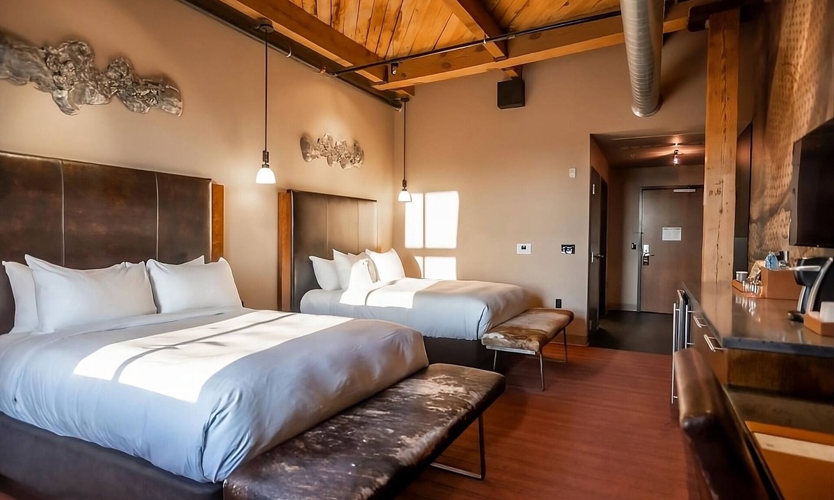 Fifth Ward Hotel | Quintessential Brew City Experience, 3 Units Near Marquette University!