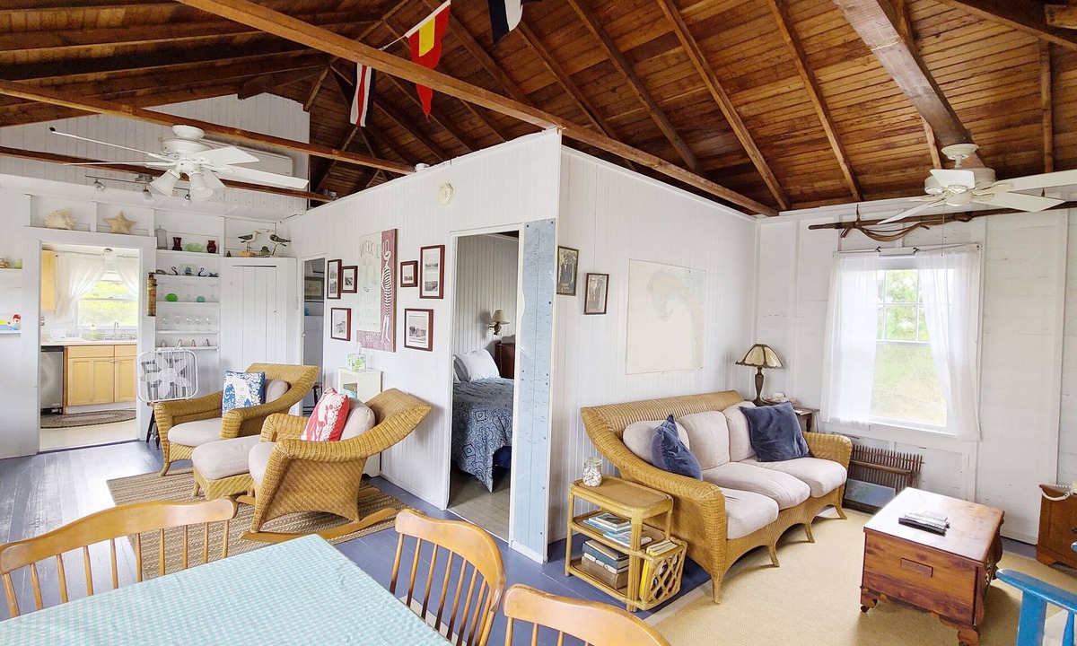 North Truro House | Quintessential Cape Cottage-A/C, Only 0.7 MI to Cold Storage Beach on Cape Cod Bay
