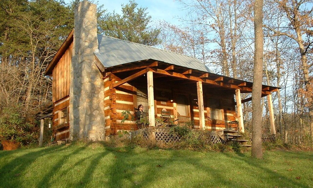 Weaverville Cabin | Quintessential Private Log Cabin with New Hot Tub