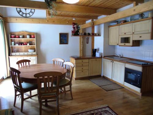 Valfrejus Apartment | Résidence Cheval Blanc - 4 Pièces pour 8 Personnes MAE-8774