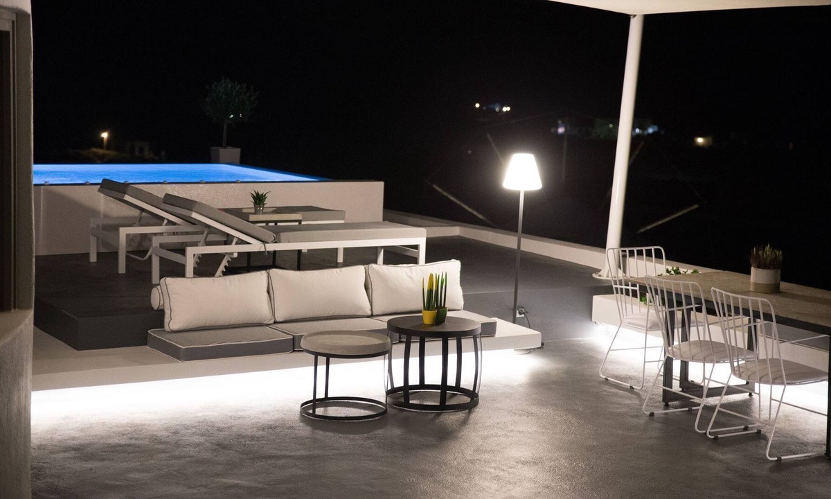 Imerovigli Villa | R 252 Master Suite with Private Pool, Sea View Including Breakfast Outdoor Jacuzzi