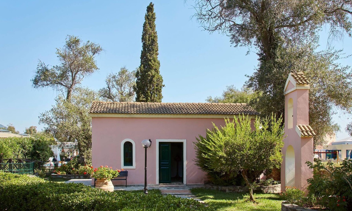 Messonghi Villa | R 988 Eustace Villa Double Room with Garden View, Gym & Golf - Full Board.
