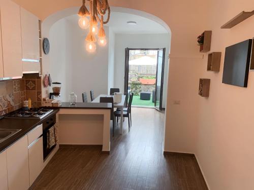 Ischia Porto House | R Home