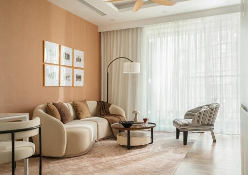 Van Giang Apartment | R3 Onsen - Workspace - Panorama Swanlake View - 3BRs