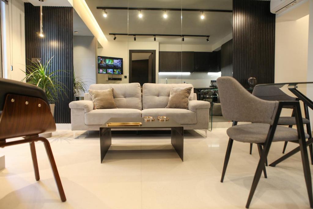 Larnaca City Centre Apartment | Raam Luxury Suites