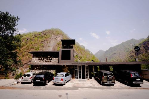Kaudayala Hotel | Raaviera By The Ganges