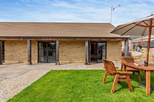 Chipping Norton House | Rabbit