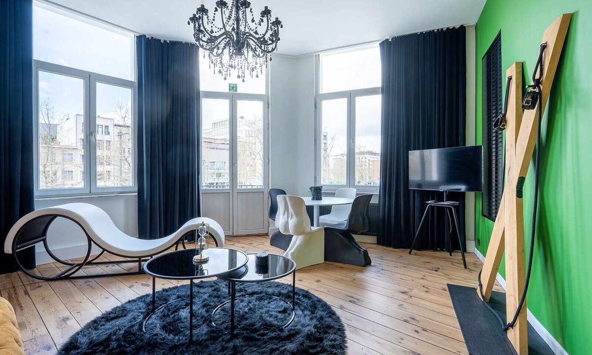 Amandus - Atheneum Apartment | Rabbit Hole - Romantic apartment with adult playroom