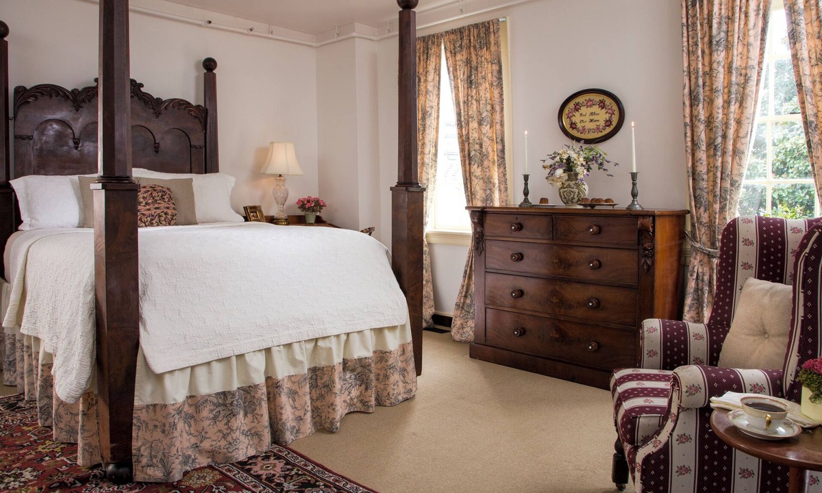 Downtown Baltimore Bed & Breakfast | Rachael's Inner Harbor Boutique Inn - The Randolph Room