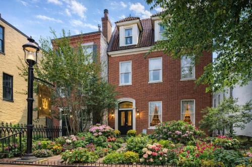 Downtown Baltimore Bed & Breakfast | Rachael's Inner Harbor Boutique Inn