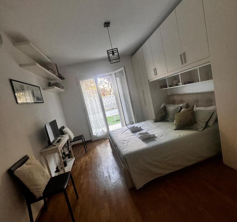 Frattocchie Apartment | rachel house