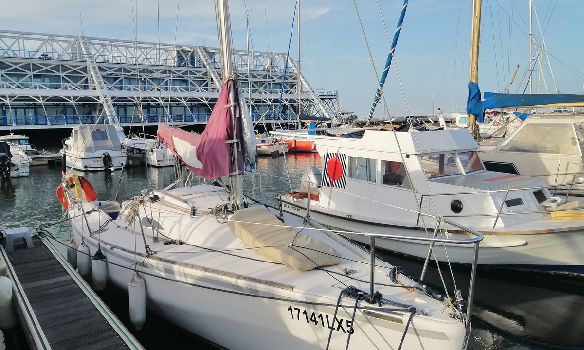 Parque das Nacoes Boat Rental | Racing Boat