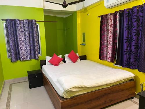 Siliguri Hotel | Radha Rani lodge
