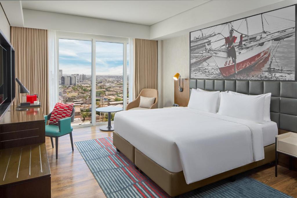 Mandaue Hotel | Radisson RED Cebu Mandaue