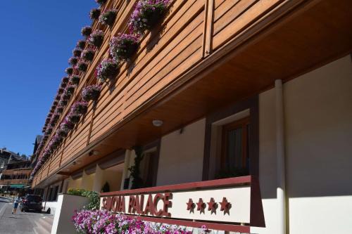 Cortina d'Ampezzo Historic Centre Apartment | Radisson Residences Savoia Palace Cortina d’Ampezzo