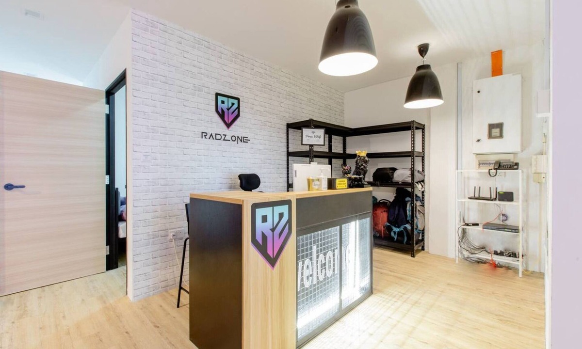 Downtown Singapore Hotel | RadZone Hostel