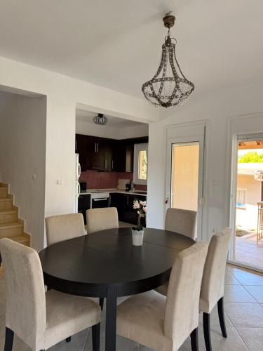 Paralia Ofryniou Apartment | Raffis villa