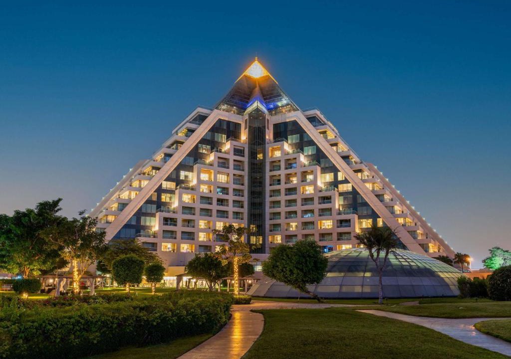 Bur Dubai Hotel | Raffles Dubai