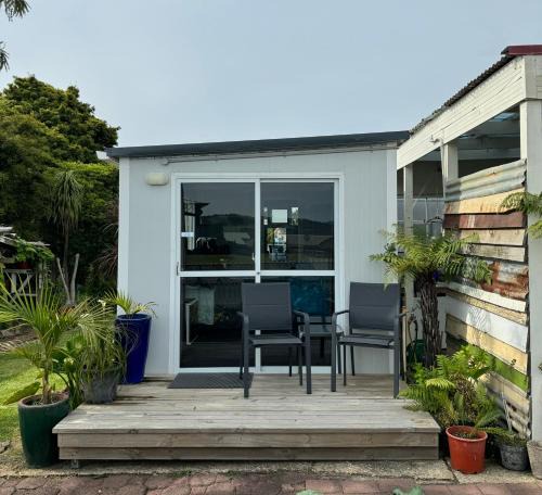 Raglan House | Raglan Seaview Cabin