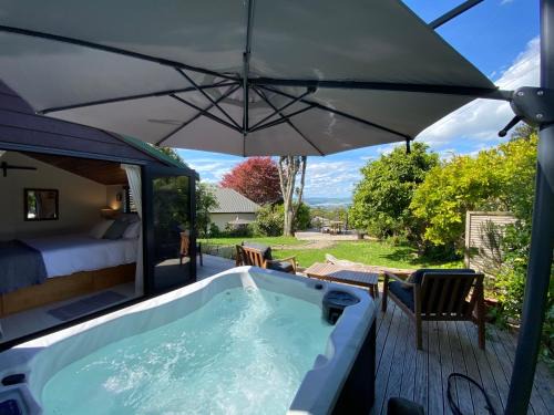 Raglan House | Raglan View Cottage