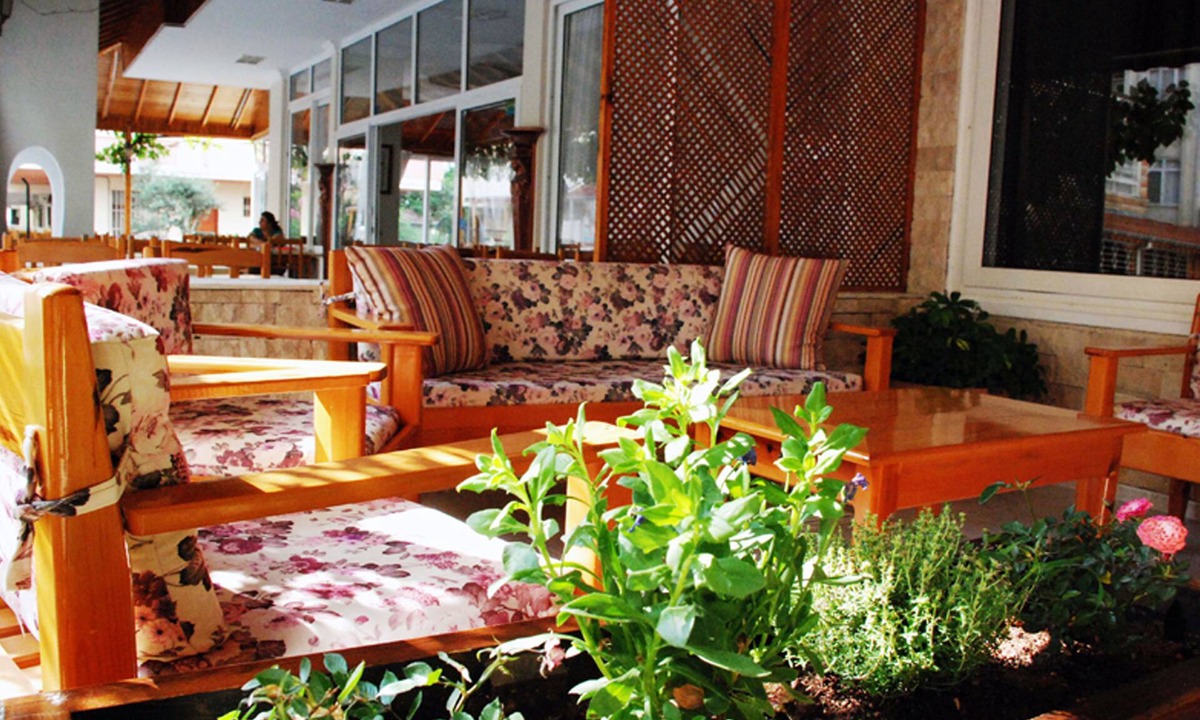 Artikli Hotel | Rain Hotel