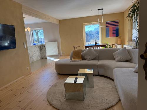 Weverce House | Rainbow Bungalow