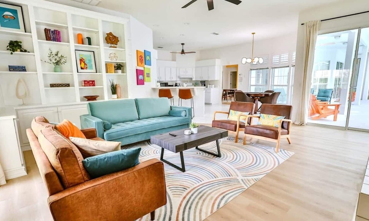Dunnellon House | Rainbow River Retreat: Kayak | Games | Heated Pool