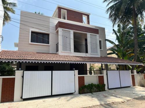 Mayiladuthurai House | Raj Nivas