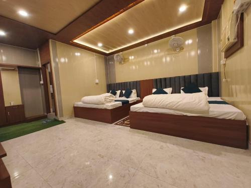 Ayodhya Hotel | Raja Palace