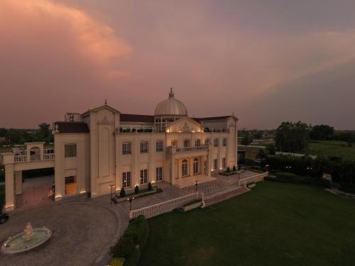Bareilly Hotel | Rajwada Hotel and Resort
