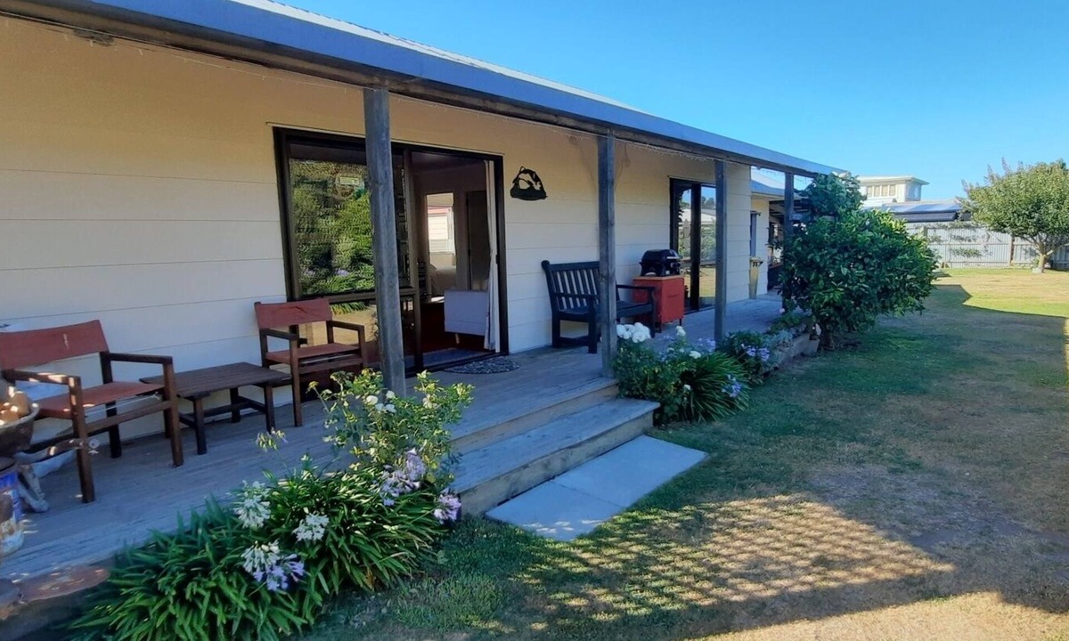 Southbridge House | Rakaia Huts village with Rakaia River nearby. Great family getaway spot. Pets OK