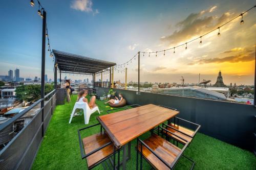 Phra Borom Maha Ratchawang Hostel | RALPH Bangkok