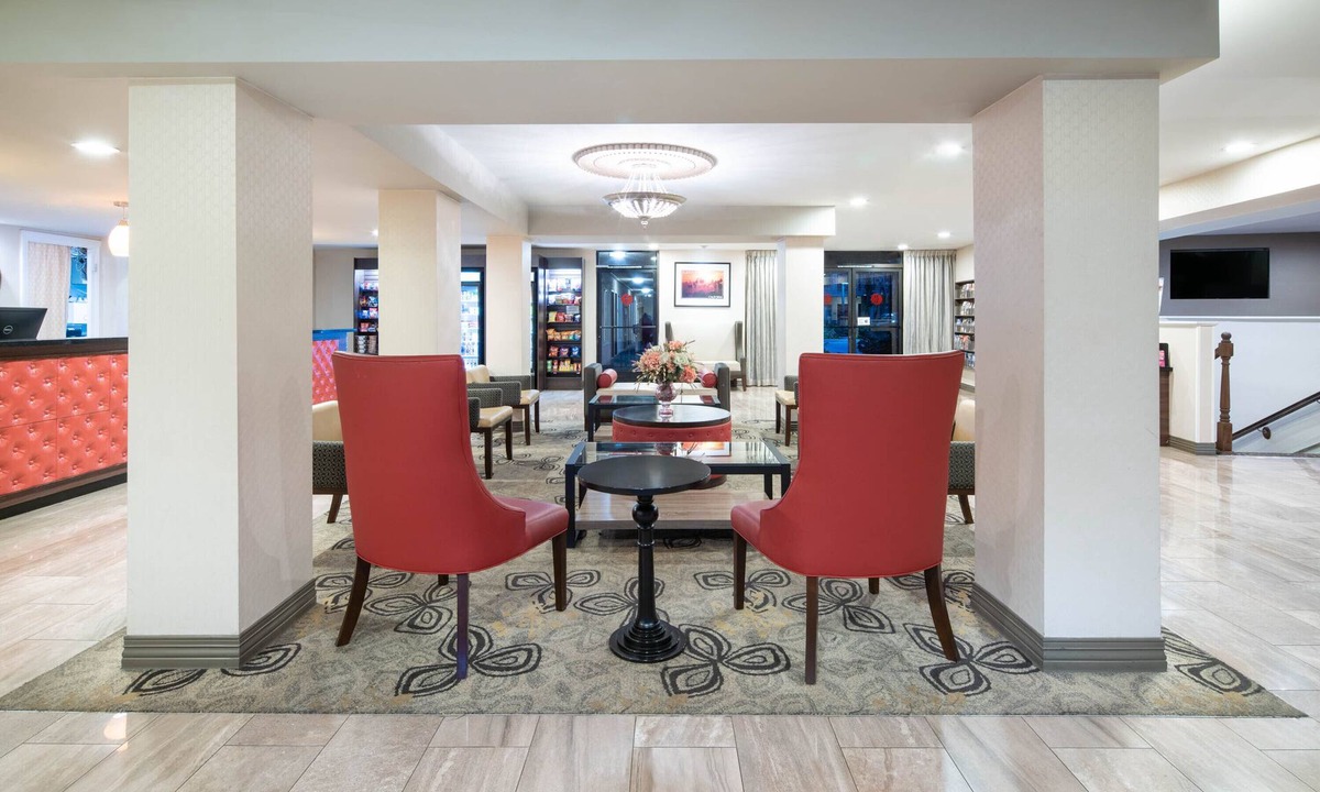Burbank Hotel | Ramada by Wyndham Burbank Airport