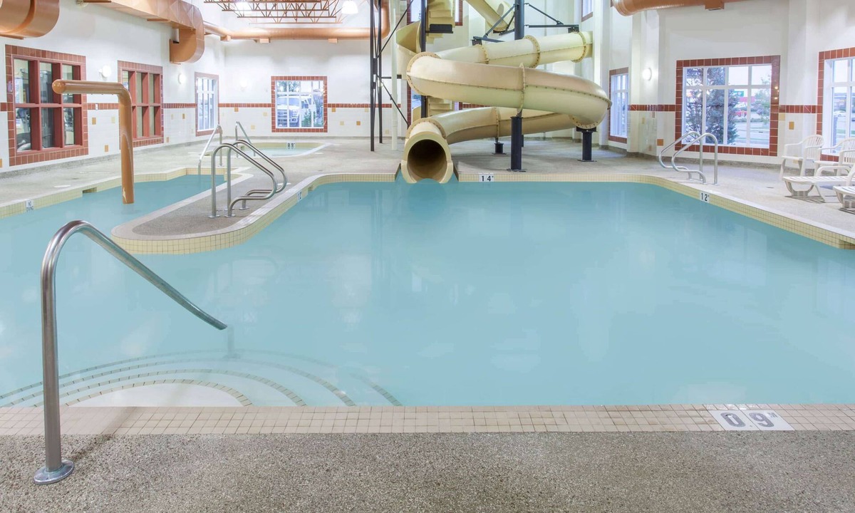 Camrose Hotel | Ramada by Wyndham Camrose