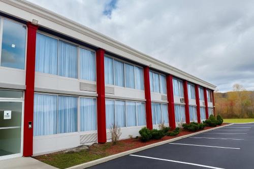 Cobleskill Hotel | Ramada by Wyndham Cobleskill