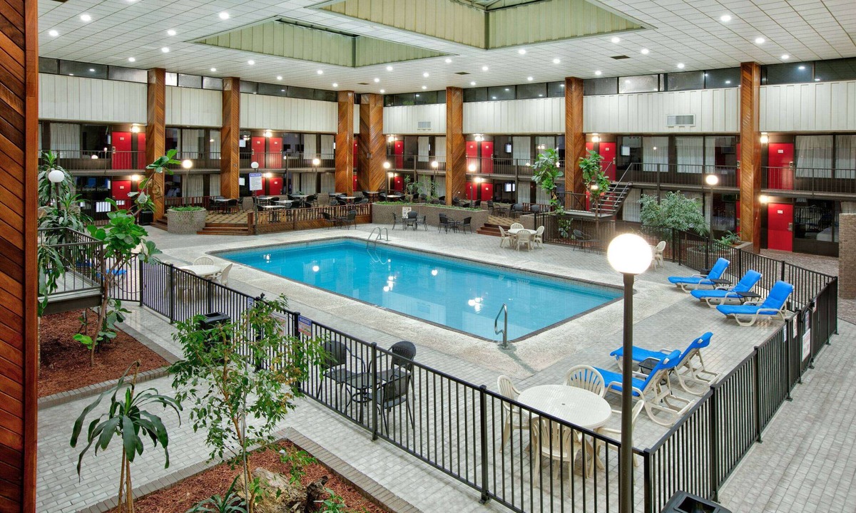 Diamondhead Hotel | Ramada by Wyndham Diamondhead I-10/Gulfport