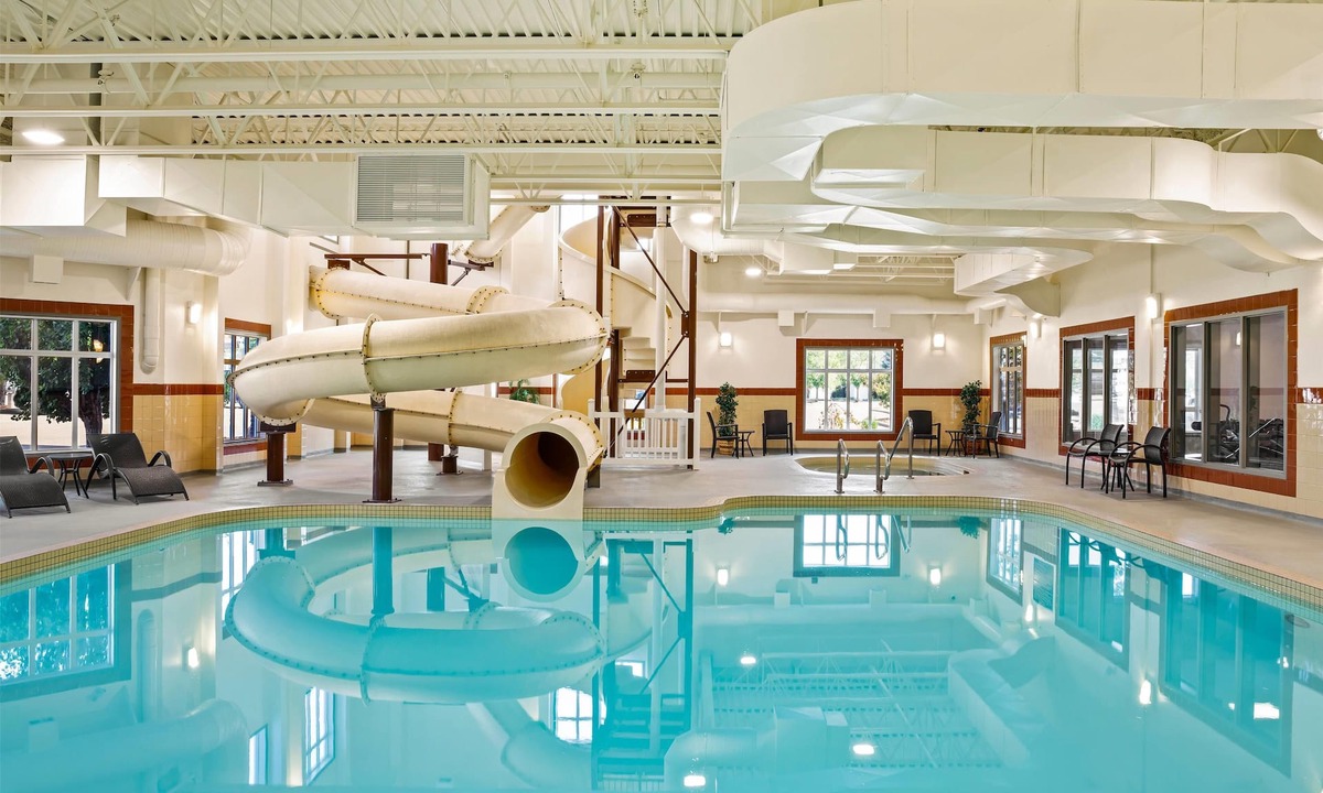 Drumheller Hotel | Ramada by Wyndham Drumheller Hotel & Suites