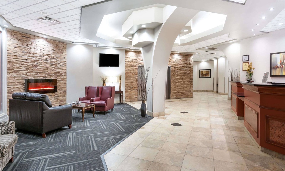 Southside Hotel | Ramada by Wyndham Edmonton South