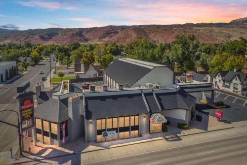 Richfield Hotel | Ramada by Wyndham Richfield UT I-70