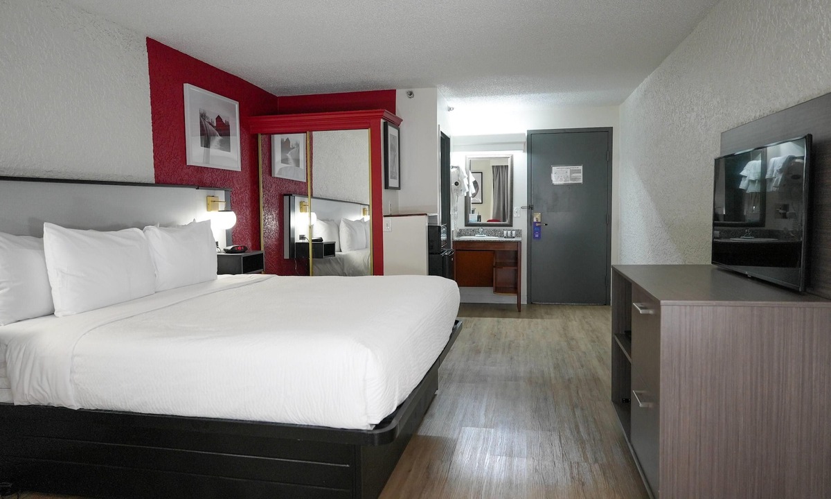 Broken Arrow Hotel | Ramada by Wyndham Tulsa Broken Arrow