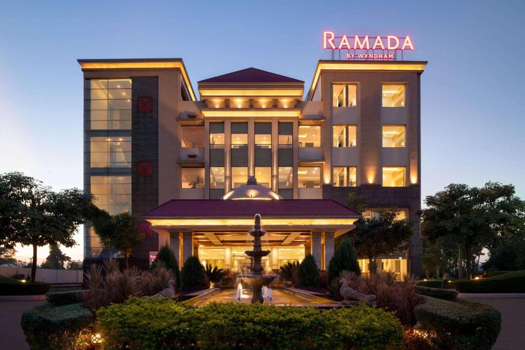 Chandauli Hotel | Ramada by Wyndham Varanasi Katesar