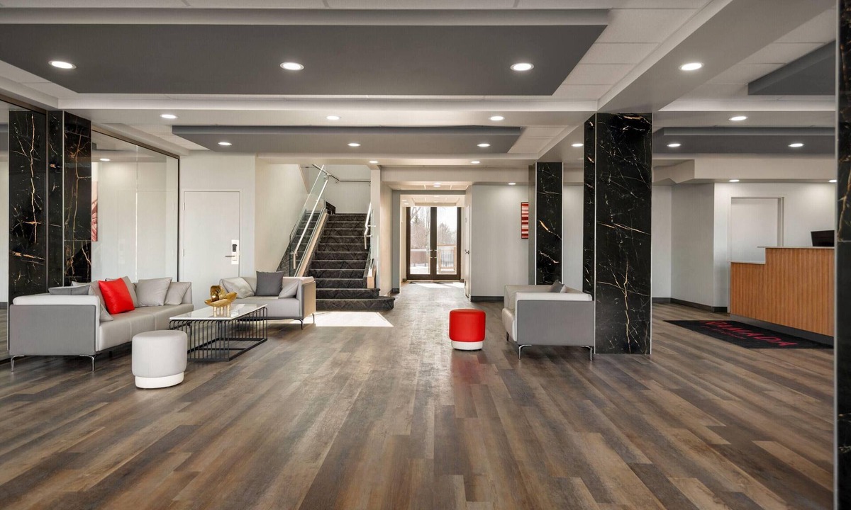 Jasper Place Hotel | Ramada by Wyndham West Edmonton Hotel & Suites