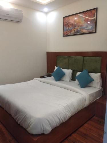 Allahabad Hotel | Ramesh Palace