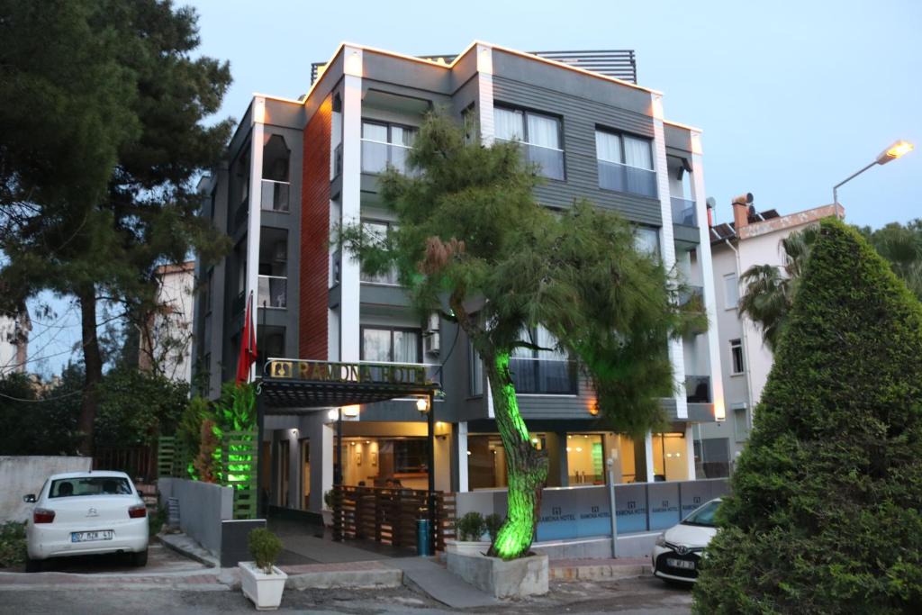 Guzeloba Mahallesi Hotel | Ramona Lara