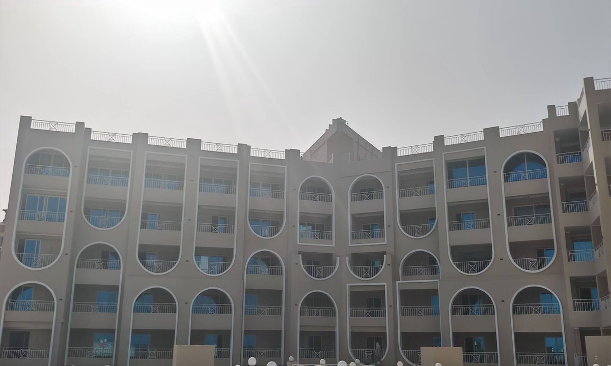 Sakkala Apartment | Ramses Dream: Panoramic Red Sea View, Modern Pool & Royal Comfort