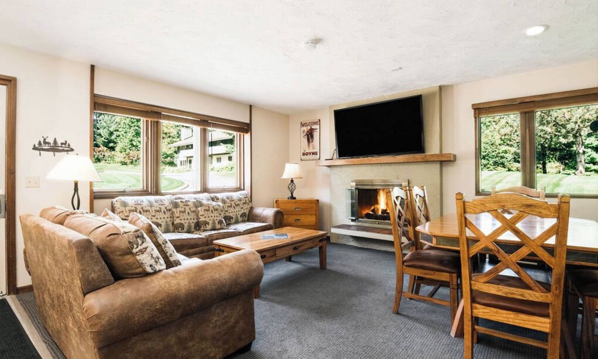 Boyne Falls Condo | Ramshead: Main Floor: Ski in Ski Out