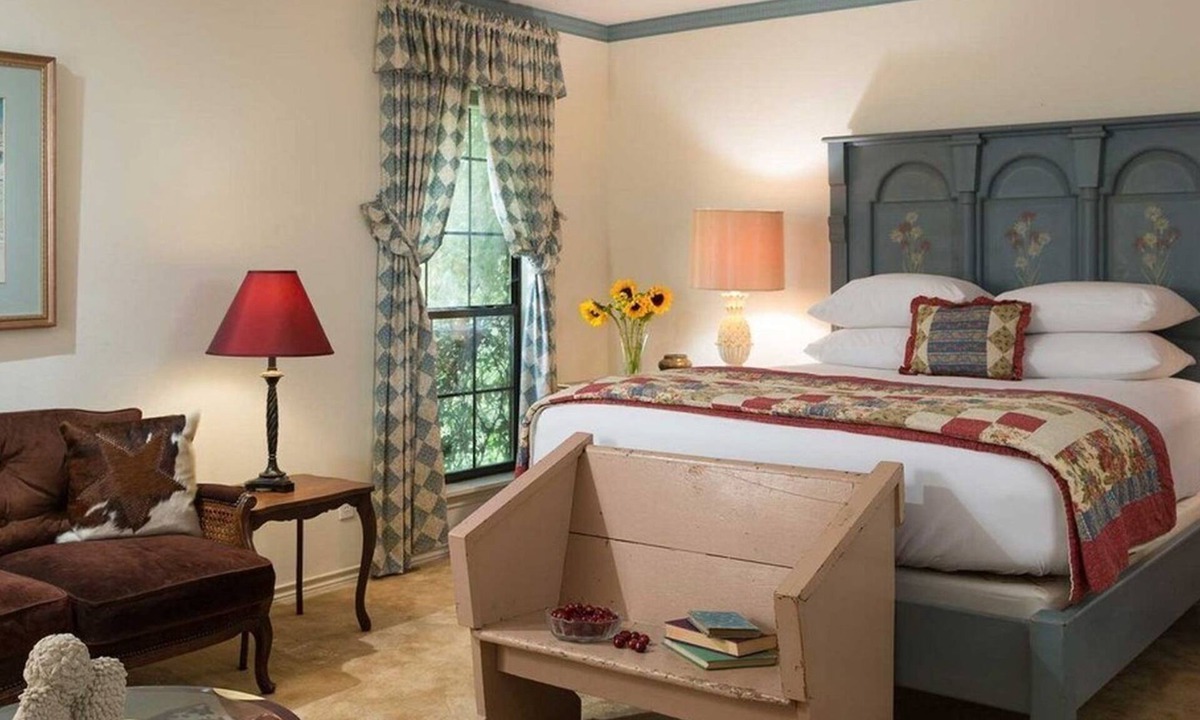 Cat Spring House | Ranch House Studio Romantic Getaway in Texas with Optional Fun Ranch Activities!