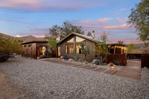 Morongo Valley House | Rancho Morongo, A Secluded Luxury 1954 Eco Homestead