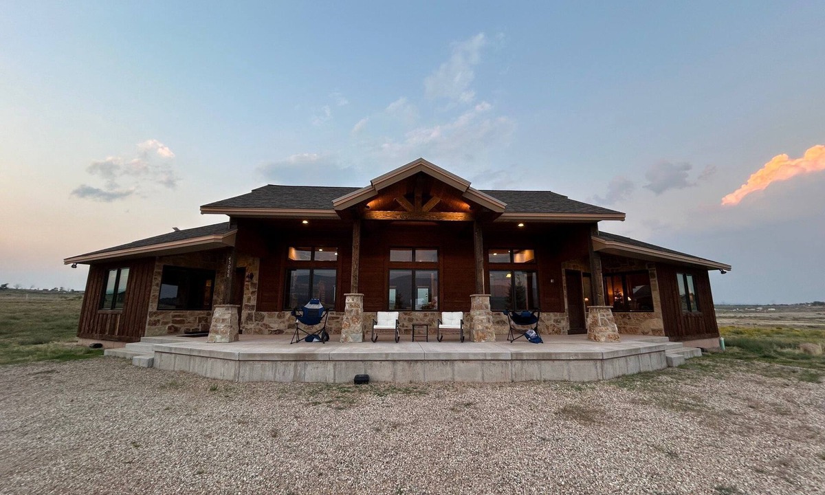 Fruitland Cabin | Rancho Relaxo! 2.5 Acres, Near Hunting & Fishing